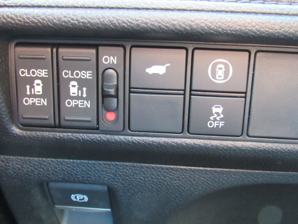 Used 2024 Honda Odyssey Sport image 16