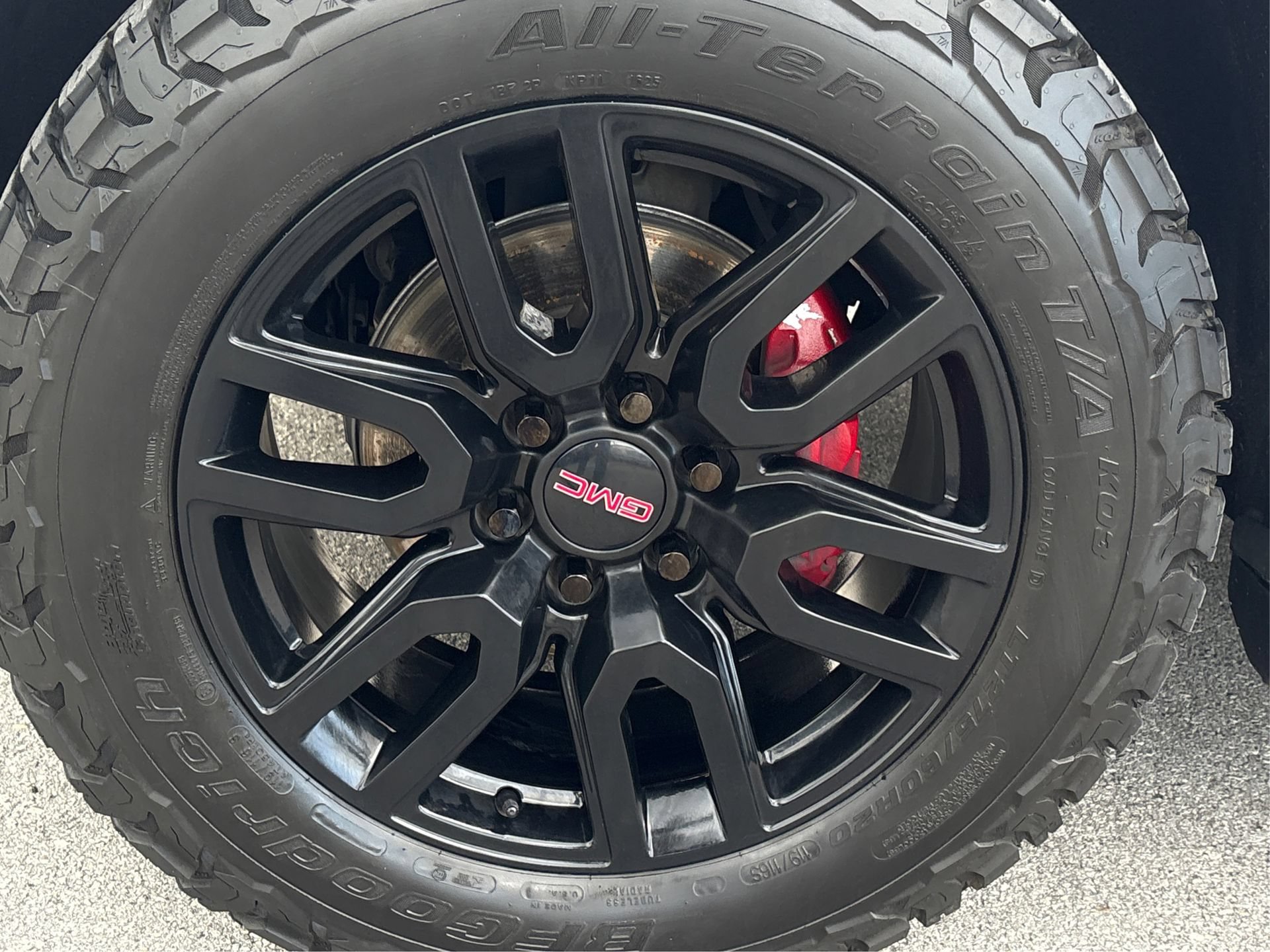 Used 2023 GMC Yukon AT4 w/ Technology Package AWD/4WD image 13