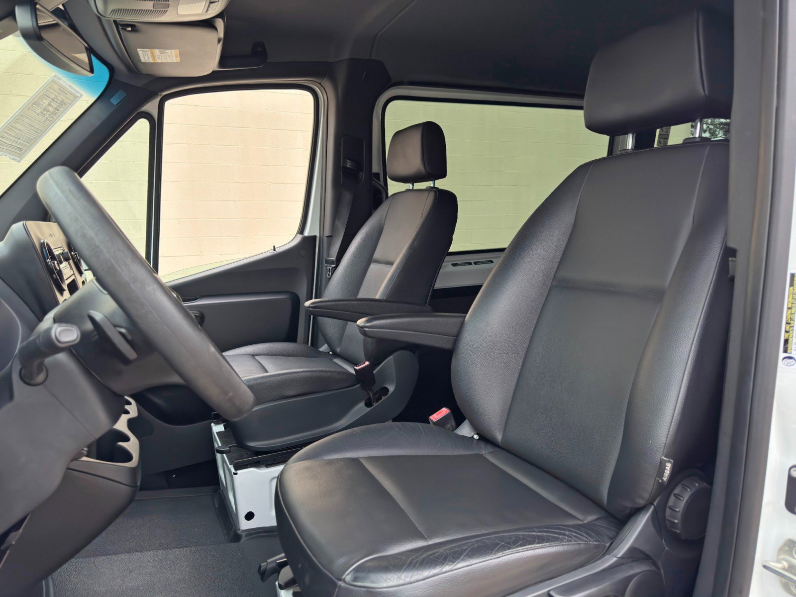 Used 2020 Mercedes-Benz Sprinter 2500 image 30