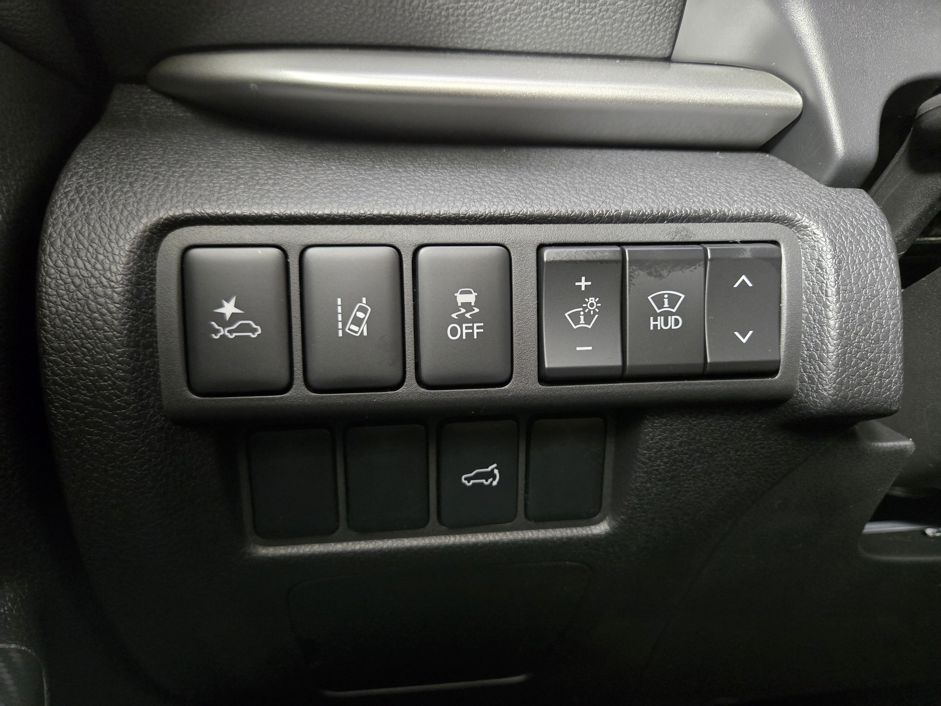 New 2026 Mitsubishi Eclipse Cross SEL image 24