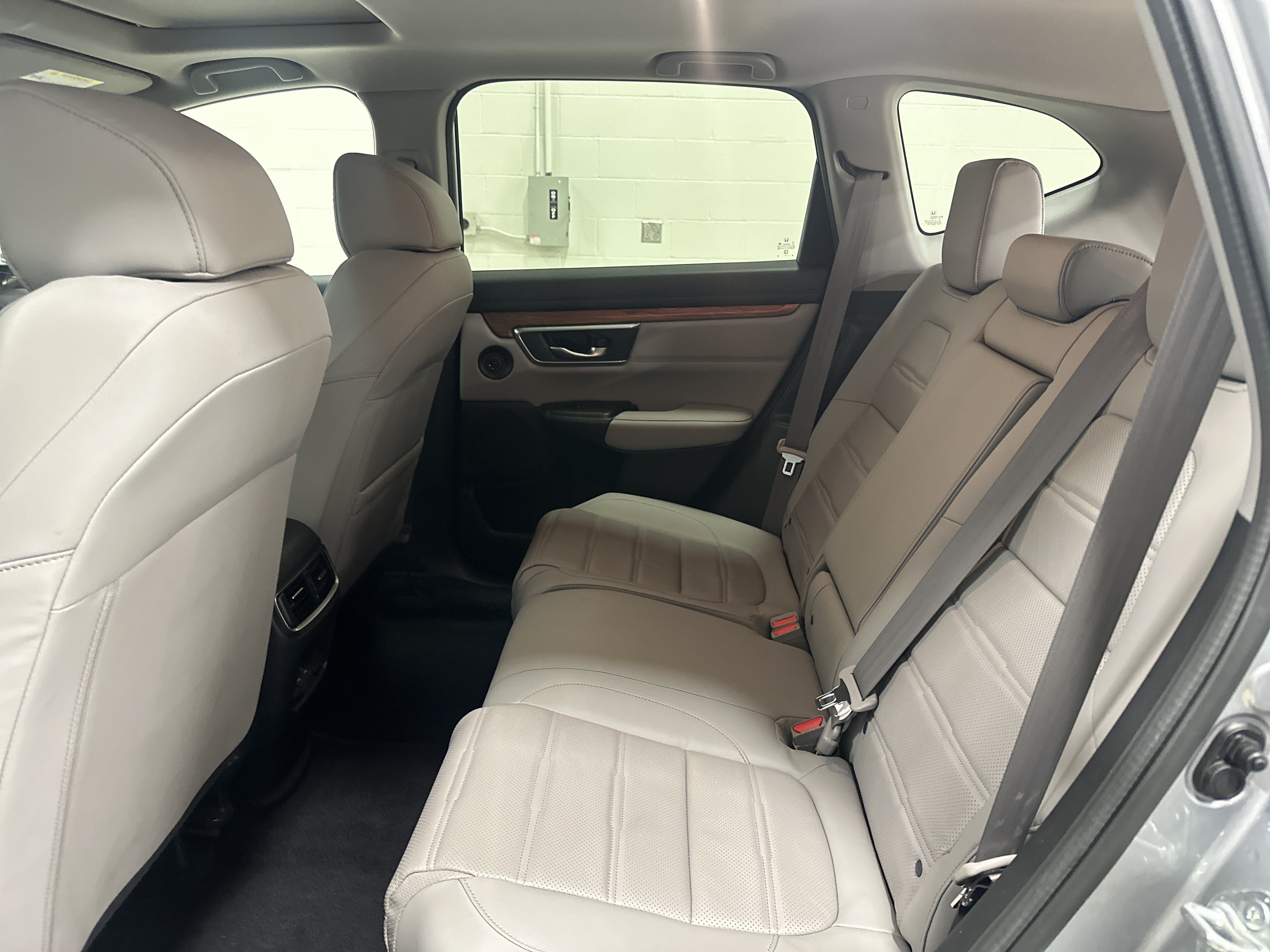 Used 2021 Honda CR-V Touring image 31