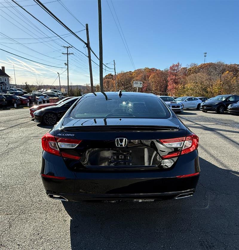 Used 2018 Honda Accord Sport image 4