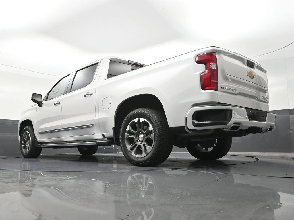 Used 2024 Chevrolet Silverado 1500 High Country AWD/4WD image 25