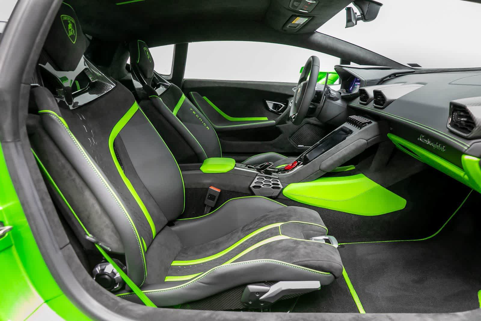 Used 2024 Lamborghini Huracan Tecnica RWD image 12
