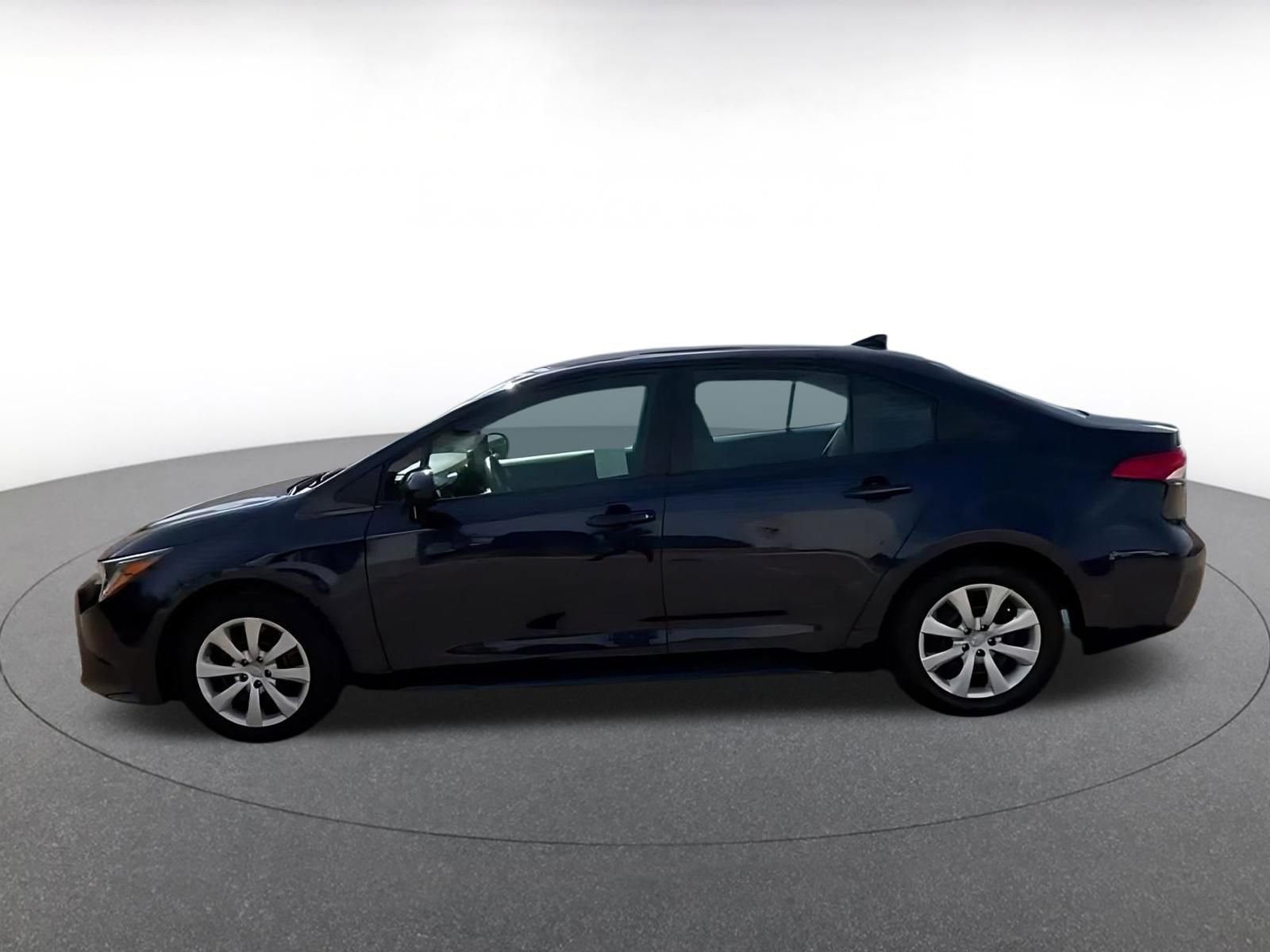 Used 2025 Toyota Corolla LE image 9