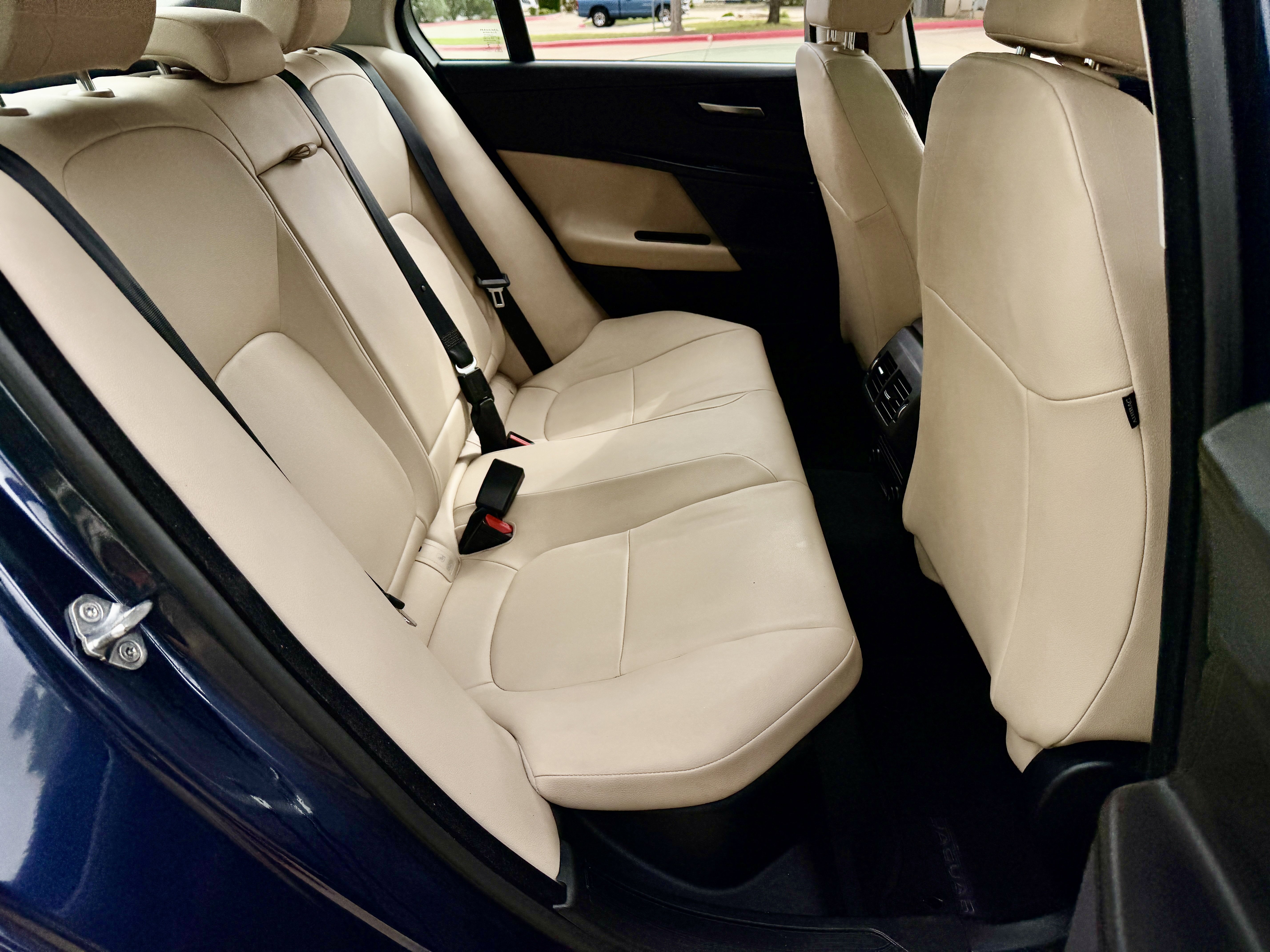 Used 2018 Jaguar XE image 13