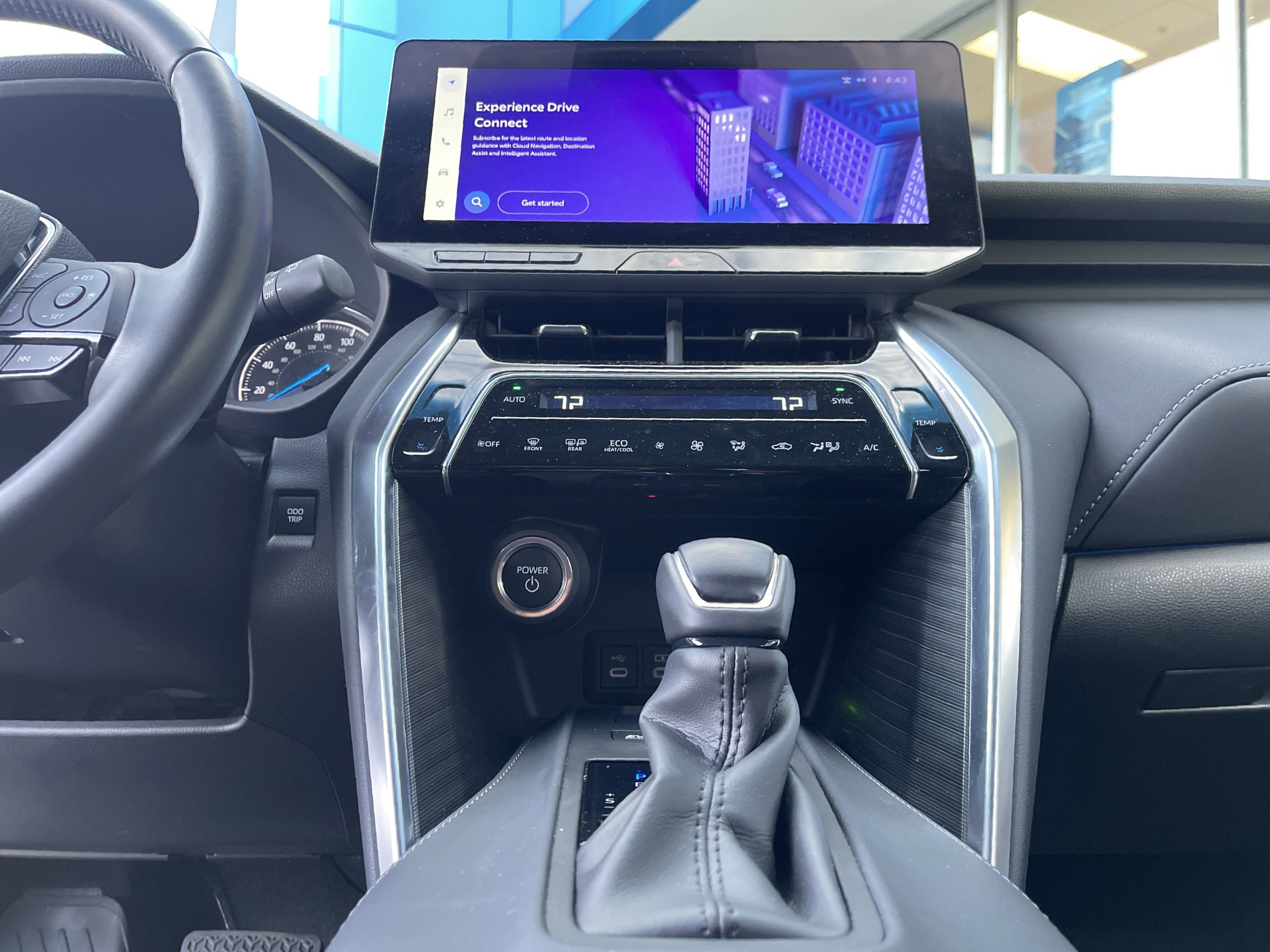 Used 2023 Toyota Venza XLE image 29