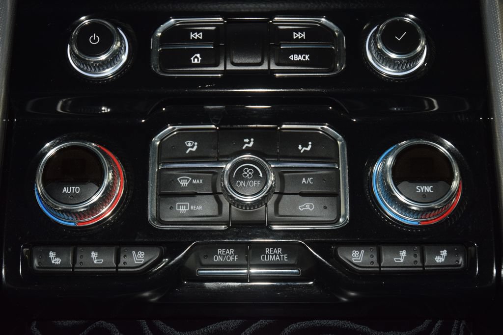 Used 2024 GMC Yukon XL Denali AWD/4WD image 35