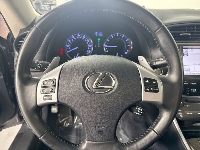 Used 2012 Lexus IS 250C w/ Luxury Pkg RWD image 12