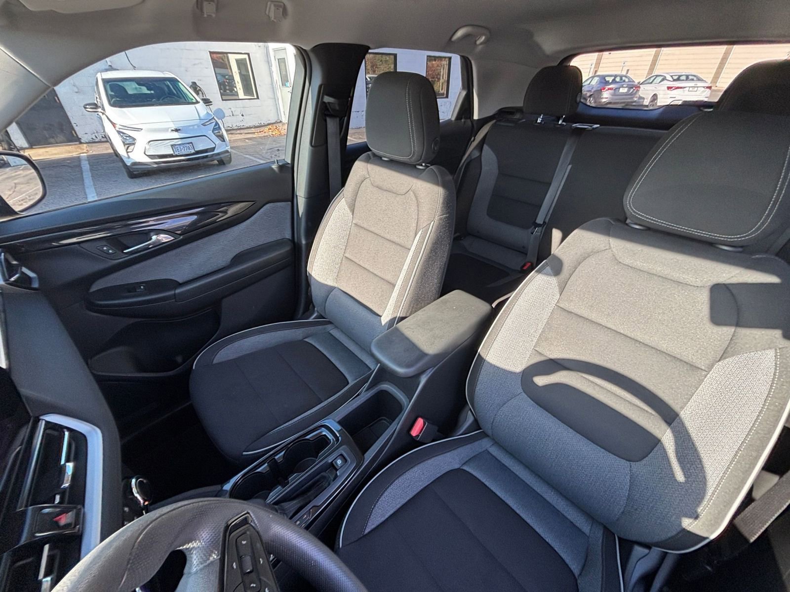 Used 2025 Chevrolet TrailBlazer LT image 34