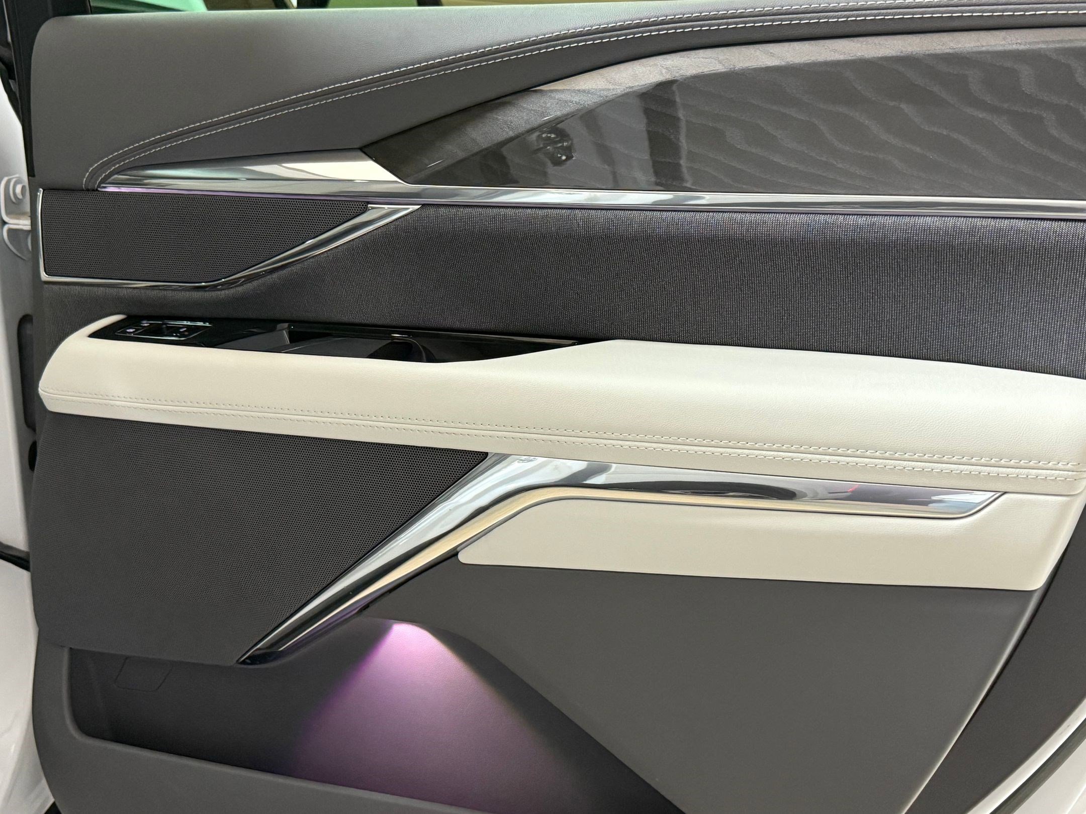 New 2025 Cadillac Escalade IQ Luxury 1 w/ Smart Trailering package image 51