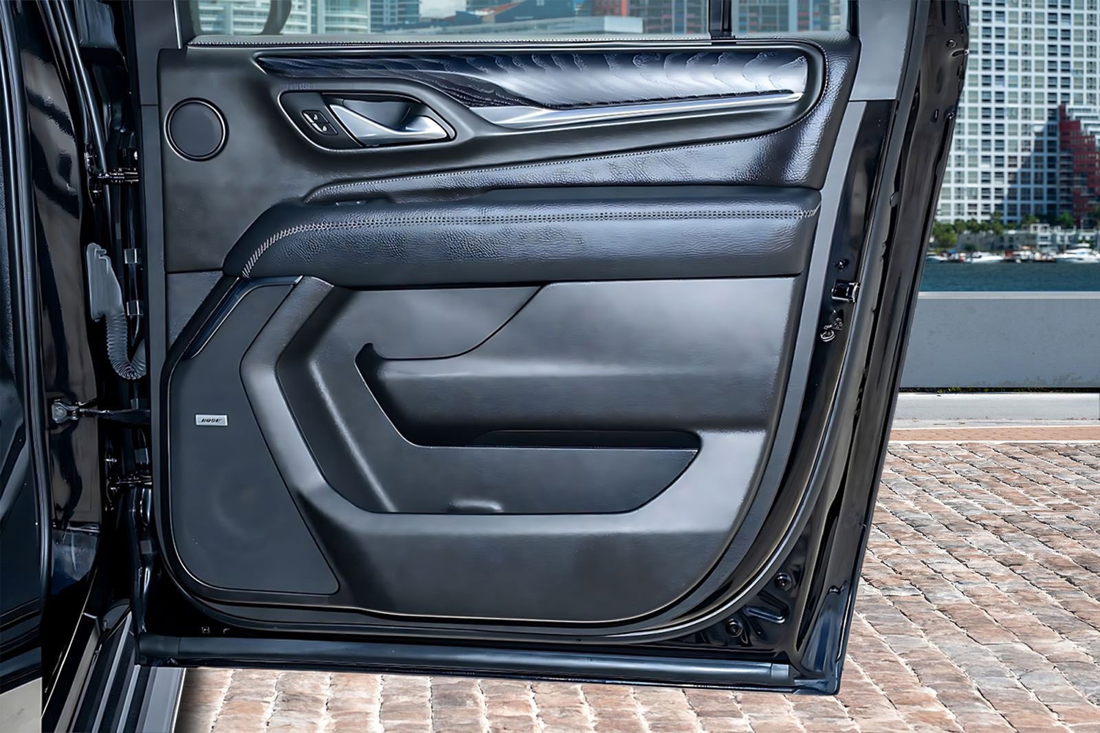 Used 2024 GMC Yukon XL Denali image 16