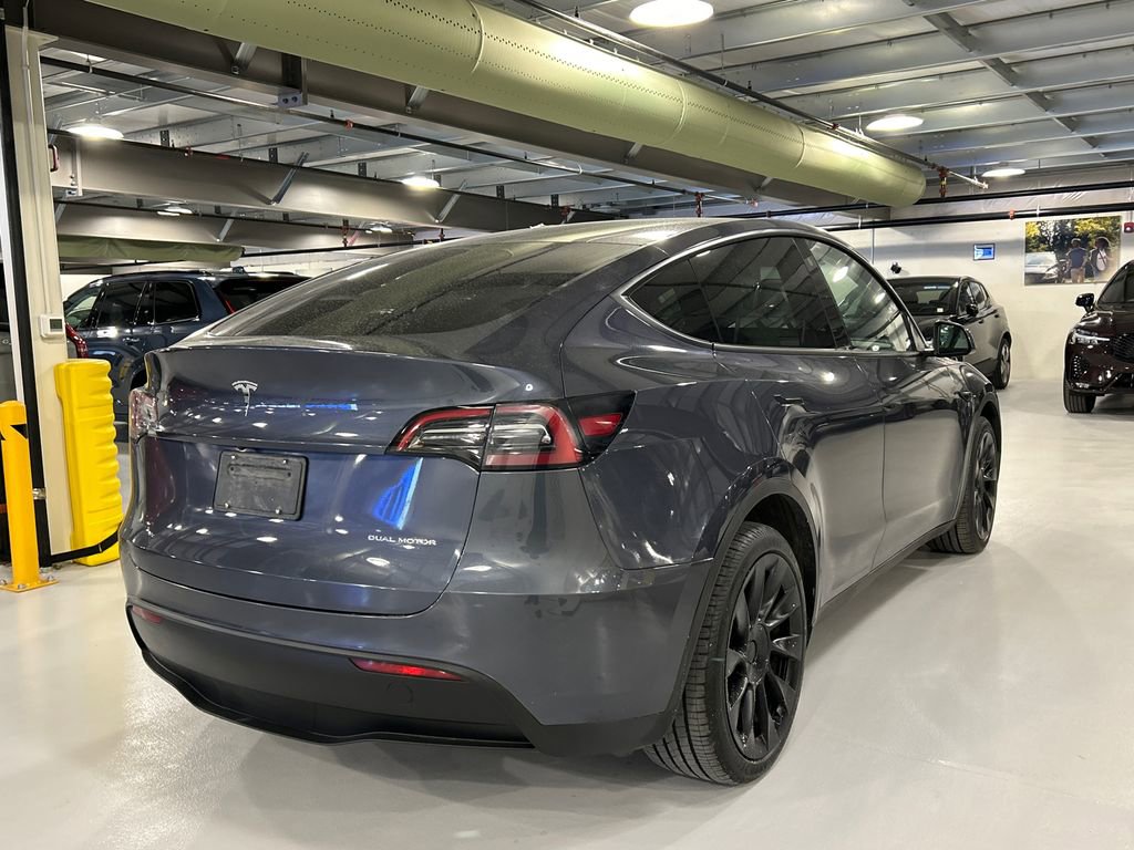 Used 2023 Tesla Model Y Long Range image 2