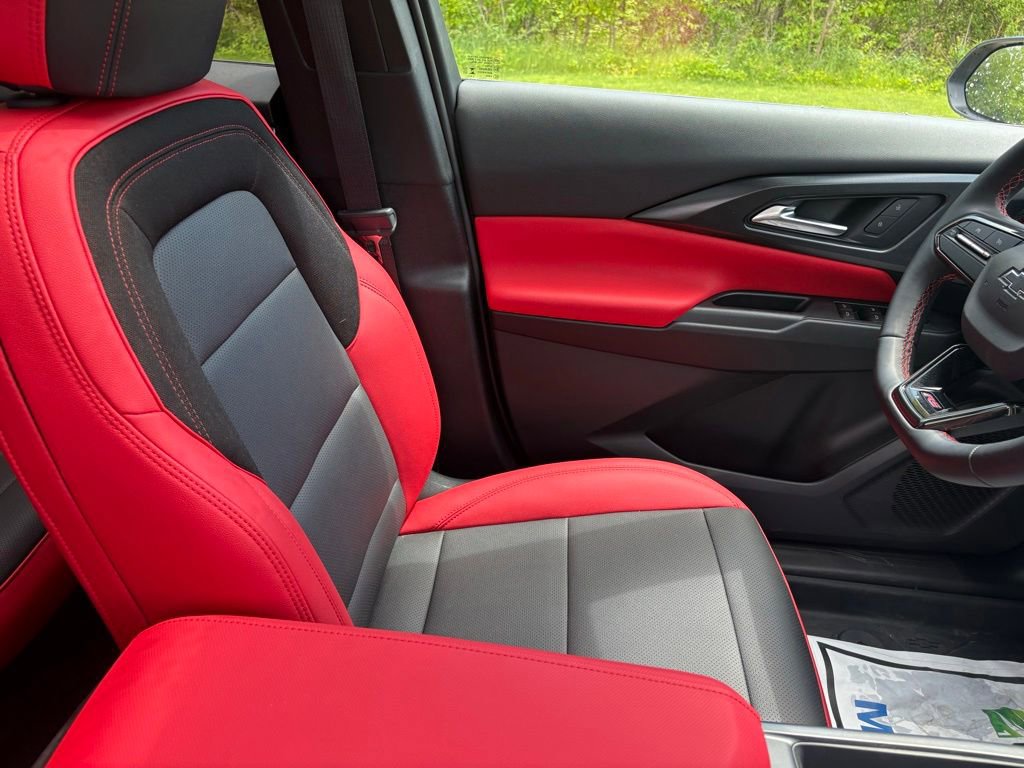 New 2026 Chevrolet Equinox EV RS AWD/4WD image 36