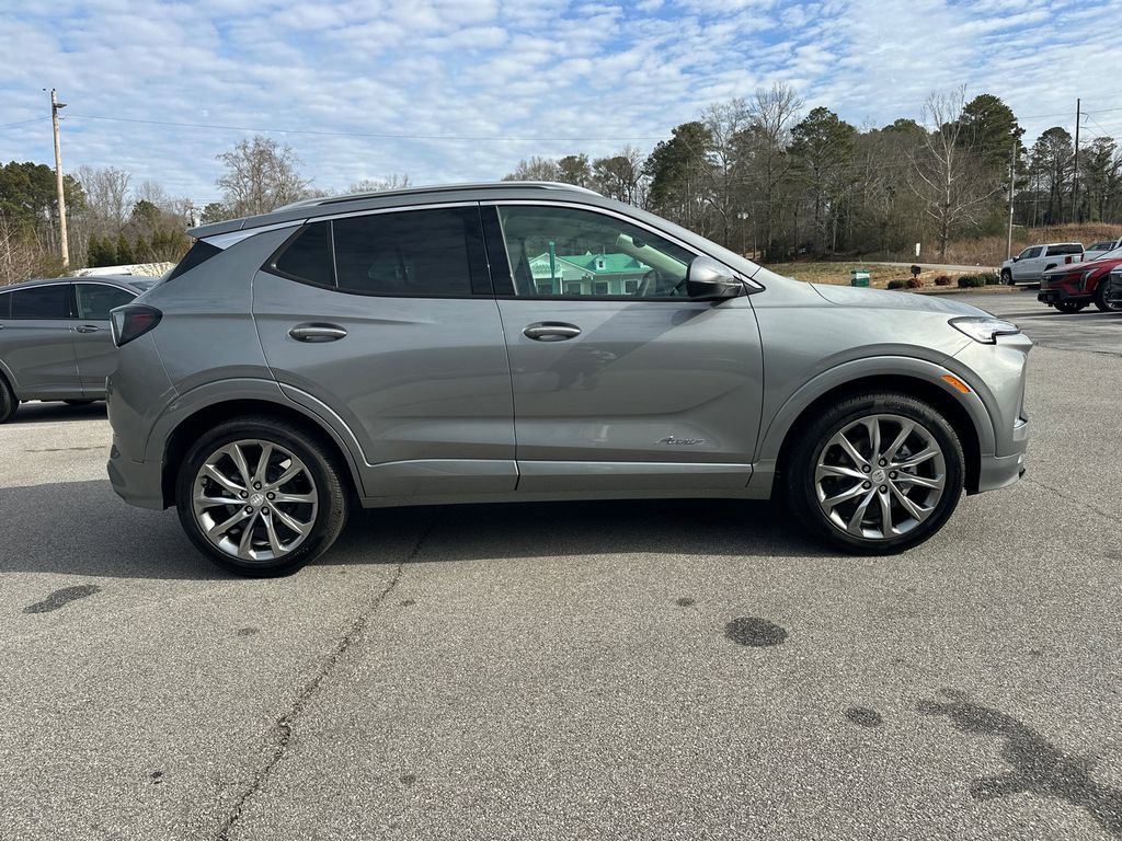 New 2026 Buick Encore GX Avenir w/ Avenir Convenience Package FWD image 5