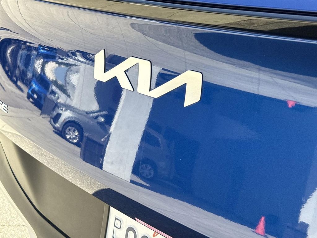 Used 2025 Kia Sportage EX image 28