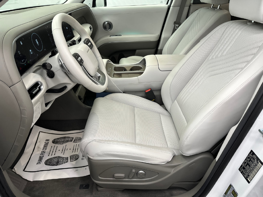 Used 2026 Hyundai Palisade SEL Premium FWD image 9