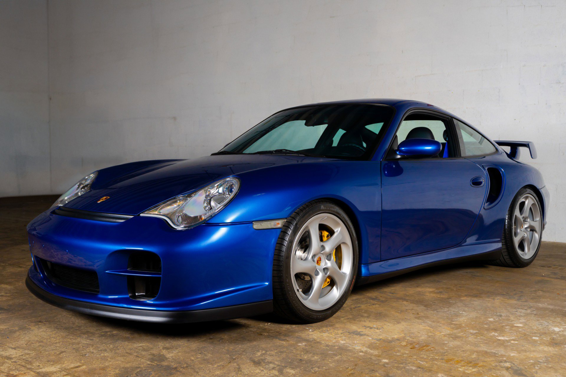 Used 2003 Porsche 911 GT2 image 11