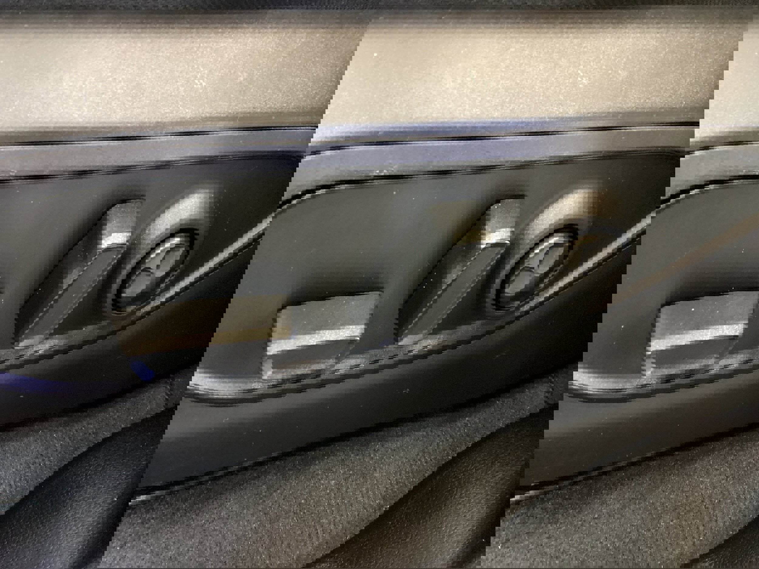 Used 2024 Jeep Grand Cherokee Altitude image 16