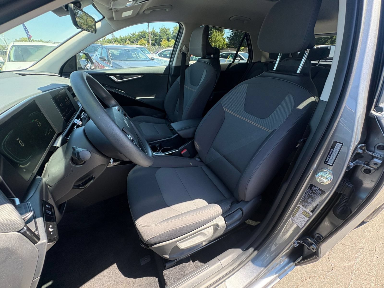 Used 2026 Kia Niro LX FWD image 34
