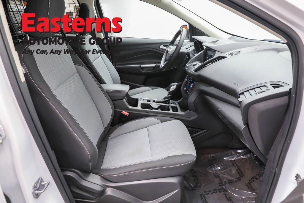 Used 2019 Ford Escape SE image 26