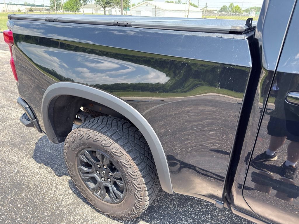 Used 2024 Chevrolet Silverado 1500 ZR2 w/ Technology Package AWD/4WD image 18