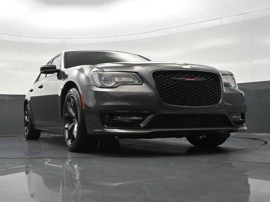Used 2023 Chrysler 300 S w/ Comfort Group RWD image 31