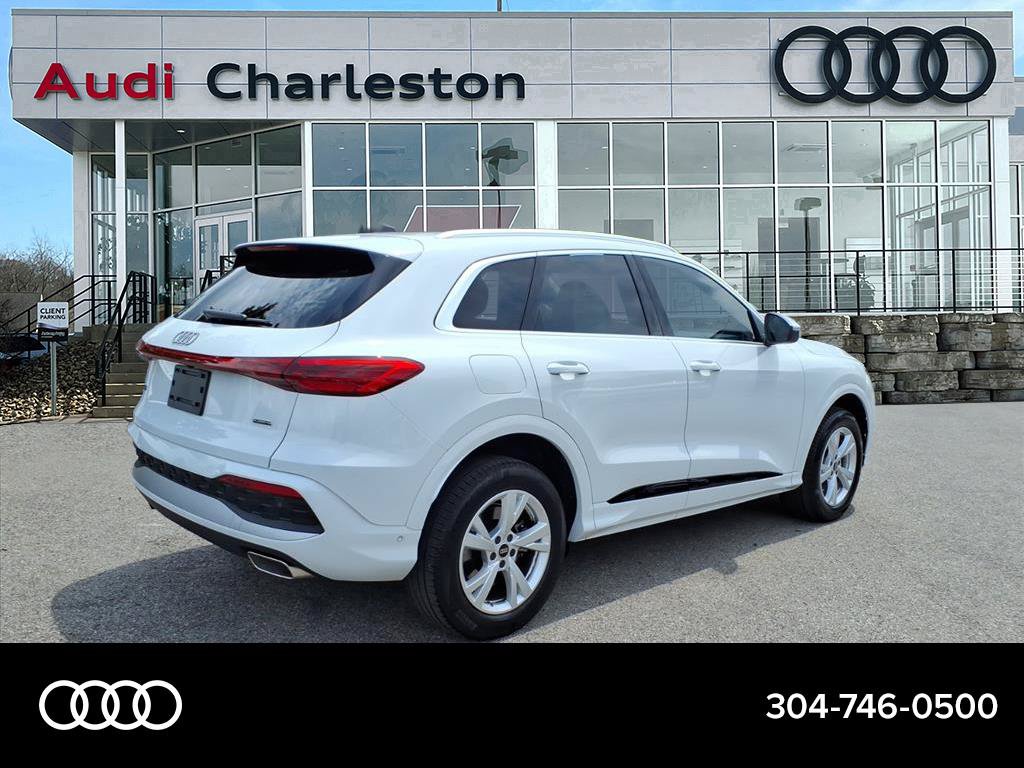 Certified 2025 Audi Q5 Premium w/ Convenience Package AWD/4WD image 3