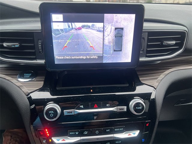 Used 2022 Ford Explorer Limited w/ Equipment Group 301A image 18