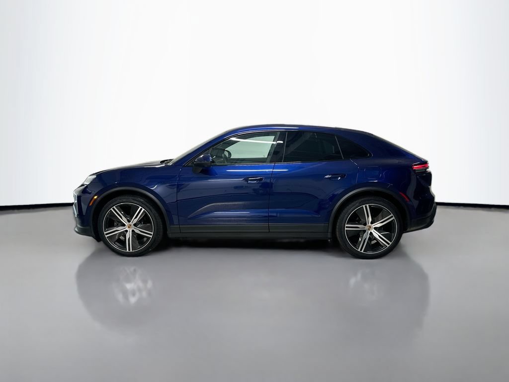 Used 2025 Porsche Macan 4S Electric AWD/4WD image 2