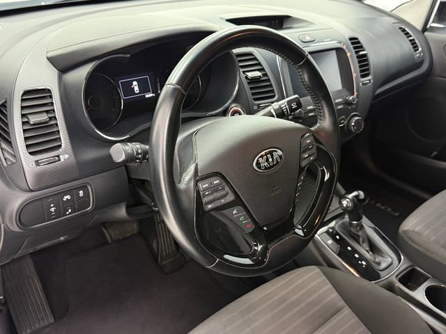 Used 2017 Kia Forte S w/ S Technology Package image 8