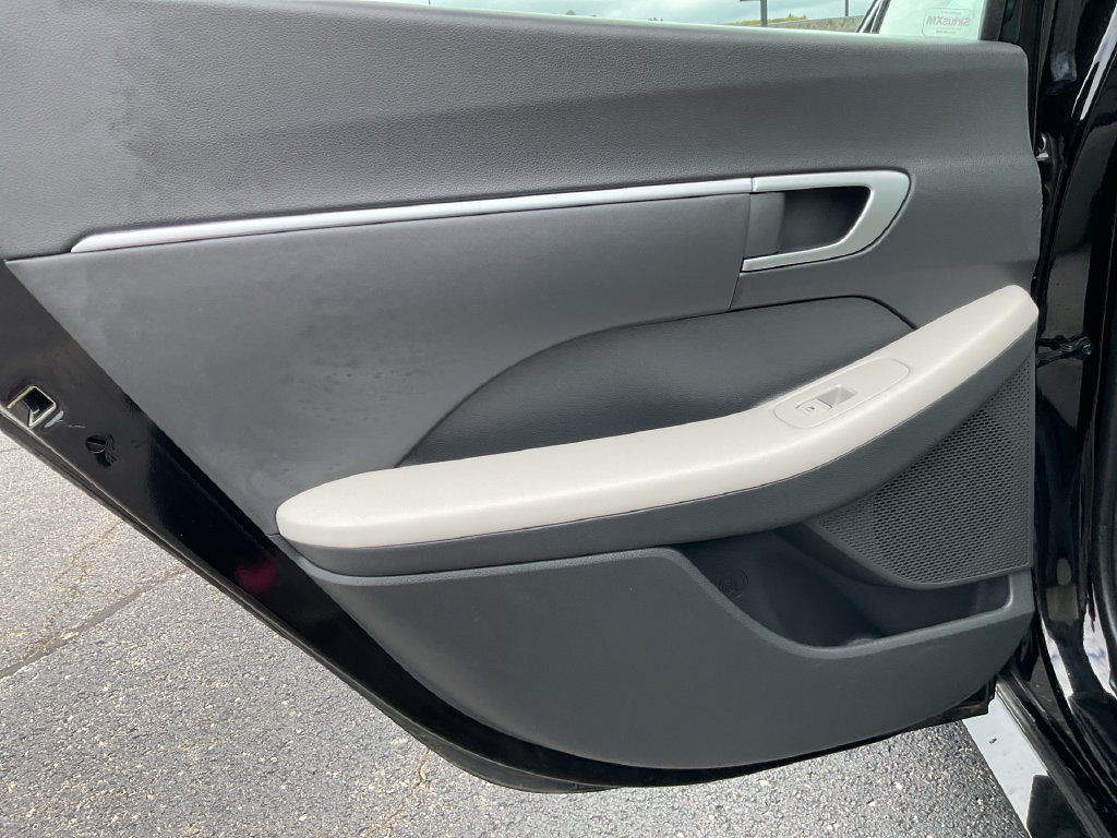 Used 2025 Hyundai Sonata SEL FWD image 25