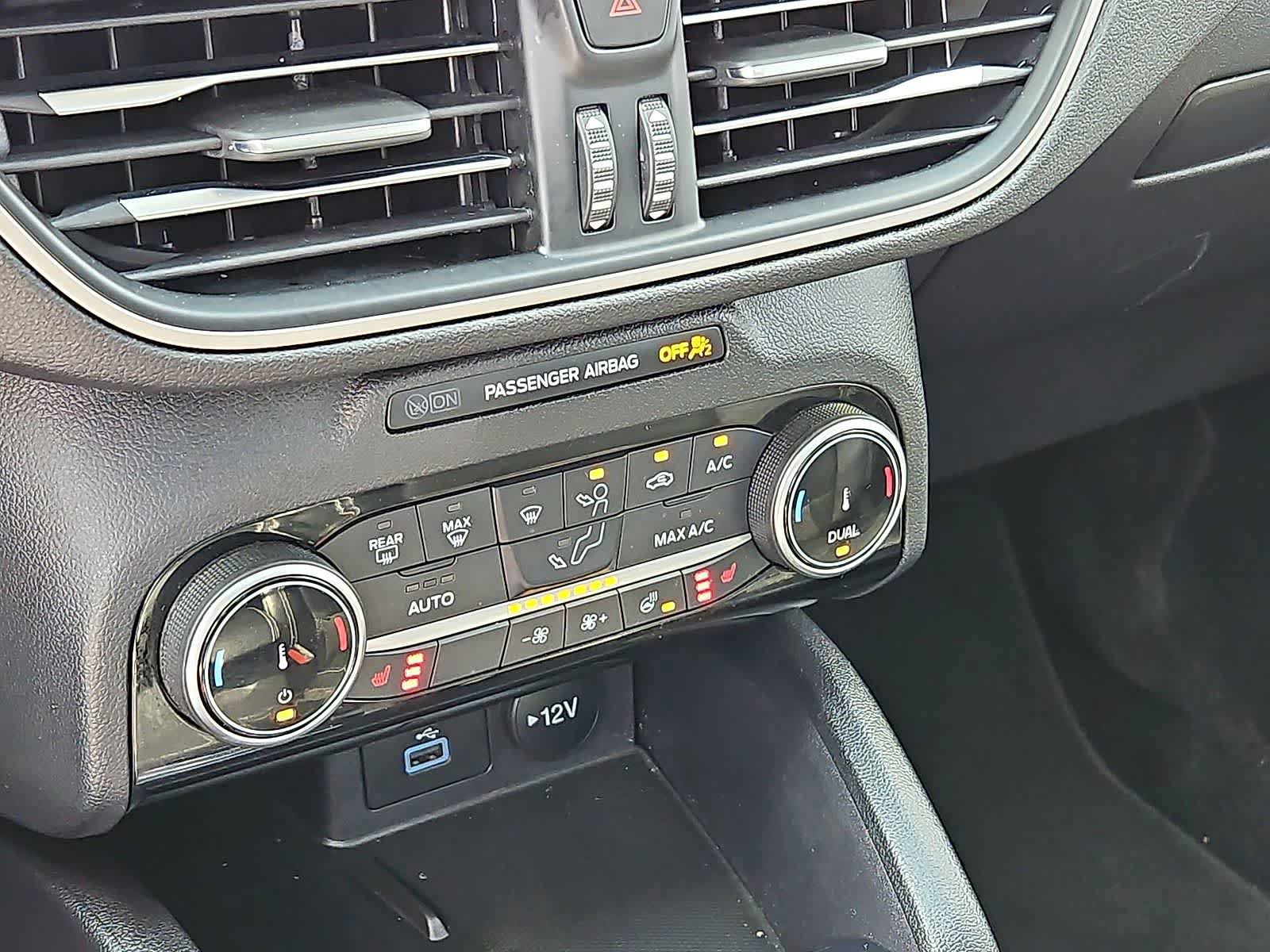 Used 2022 Ford Escape SEL w/ Technology Package FWD image 24