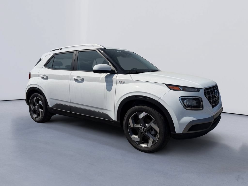 New 2026 Hyundai Venue SEL FWD image 1