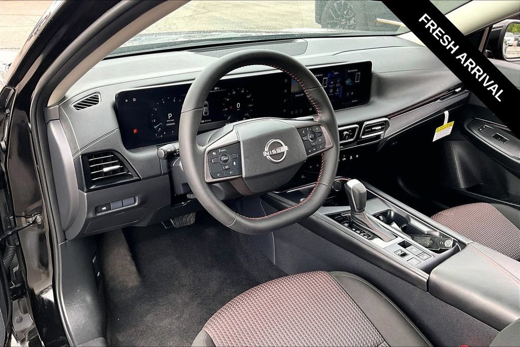 Used 2026 Nissan Sentra SR w/ Floor Mat Package FWD image 5