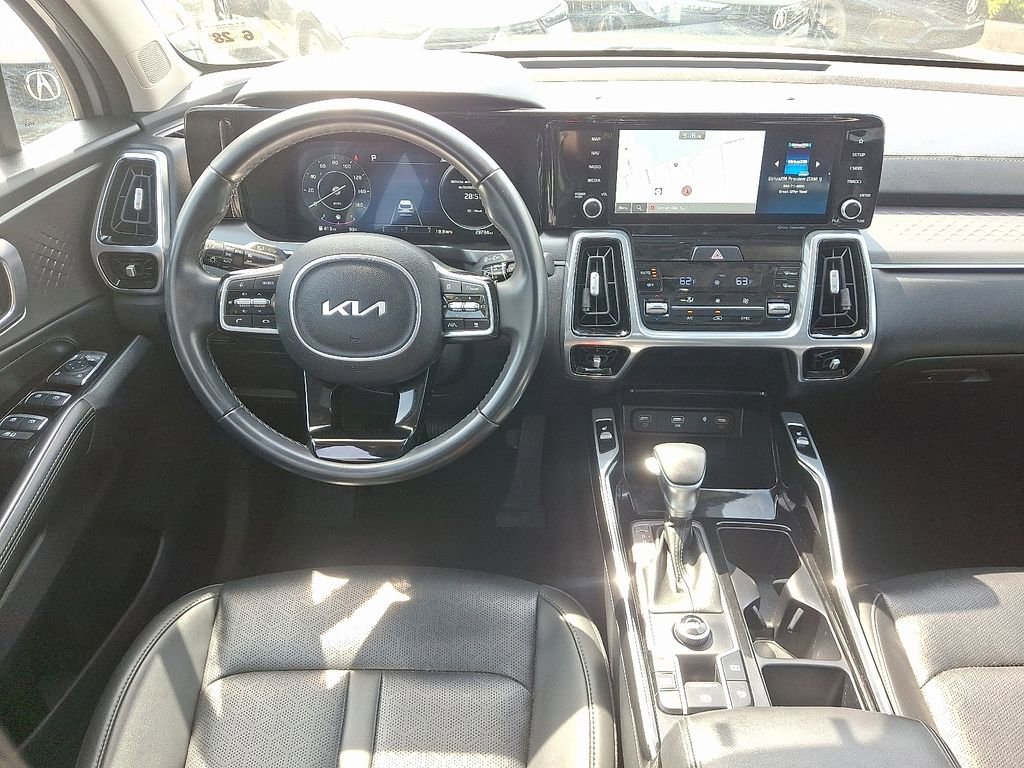 Used 2023 Kia Sorento SX FWD image 12