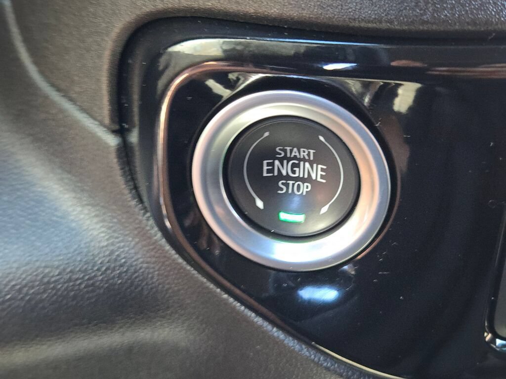Certified 2025 Chevrolet Silverado 1500 LT AWD/4WD image 34