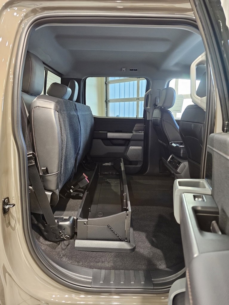 New 2025 Ford F150 Lariat w/ Equipment Group 502A High image 41