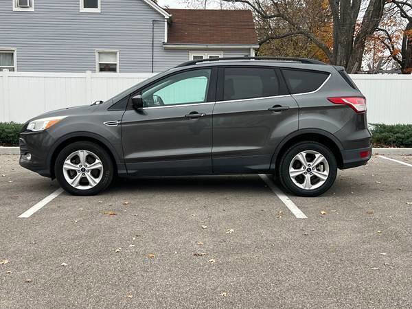 Used 2015 Ford Escape SE w/ Equipment Group 201A image 5