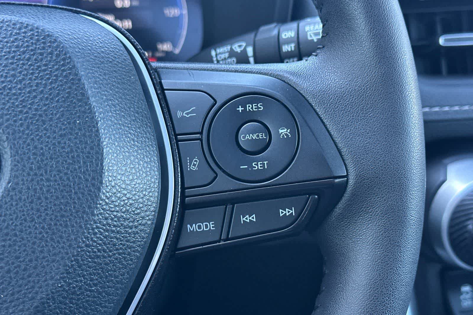 Used 2024 Toyota RAV4 Limited w/ Advanced Technology Package AWD/4WD image 27