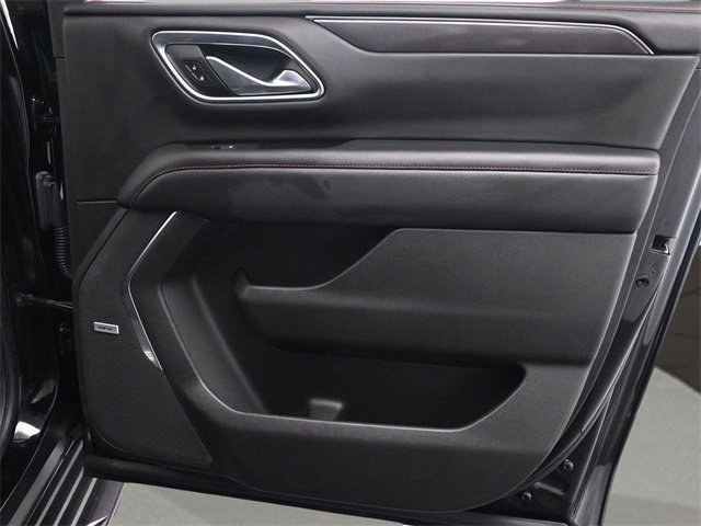 Used 2022 Chevrolet Suburban RST w/ Luxury Package image 18