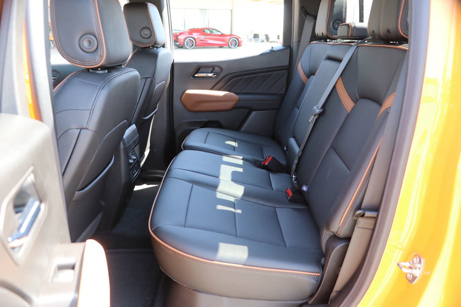 New 2025 GMC Canyon AT4 w/ AT4 Premium Package image 28