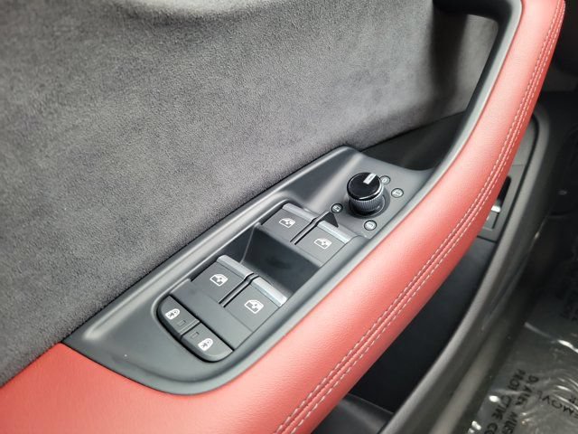 Certified 2025 Audi SQ8 Premium Plus AWD/4WD image 19