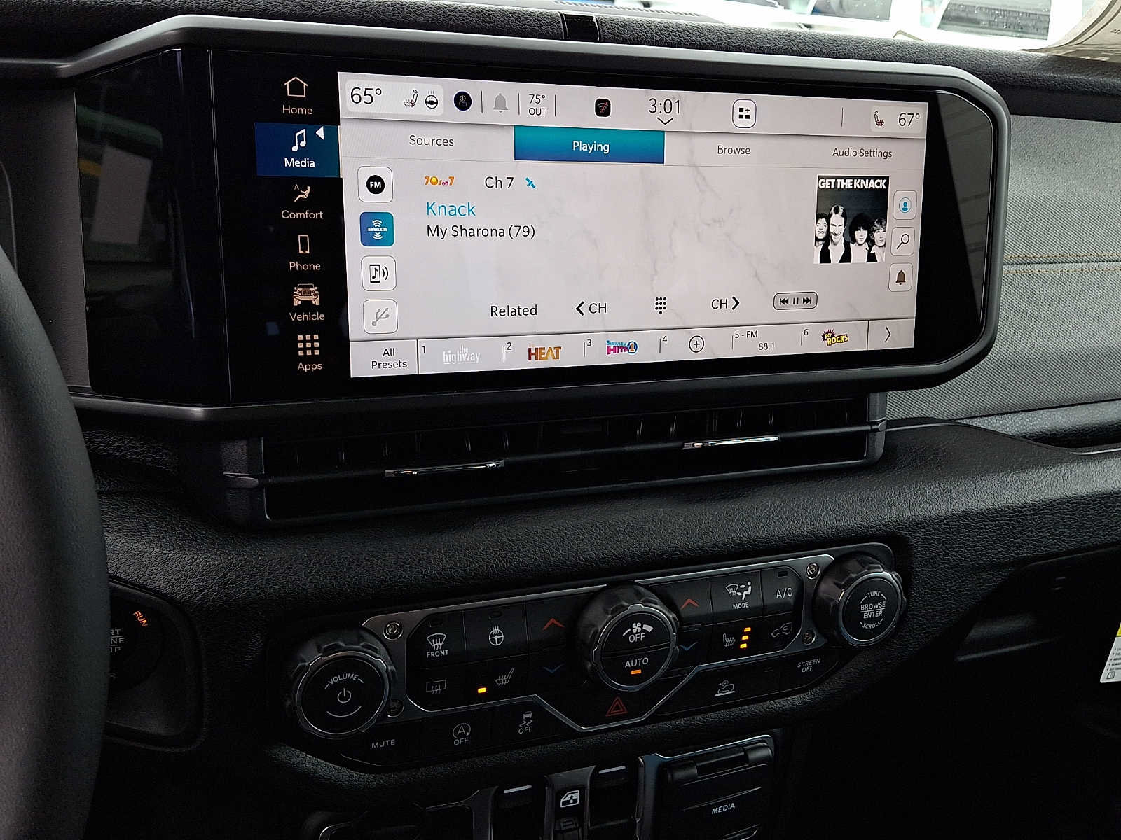 New 2026 Jeep Gladiator Sport AWD/4WD image 11