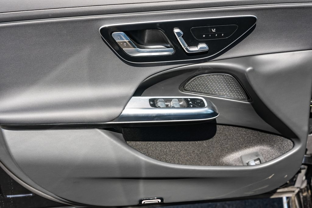 New 2026 Mercedes-Benz E 350 4MATIC Sedan image 23