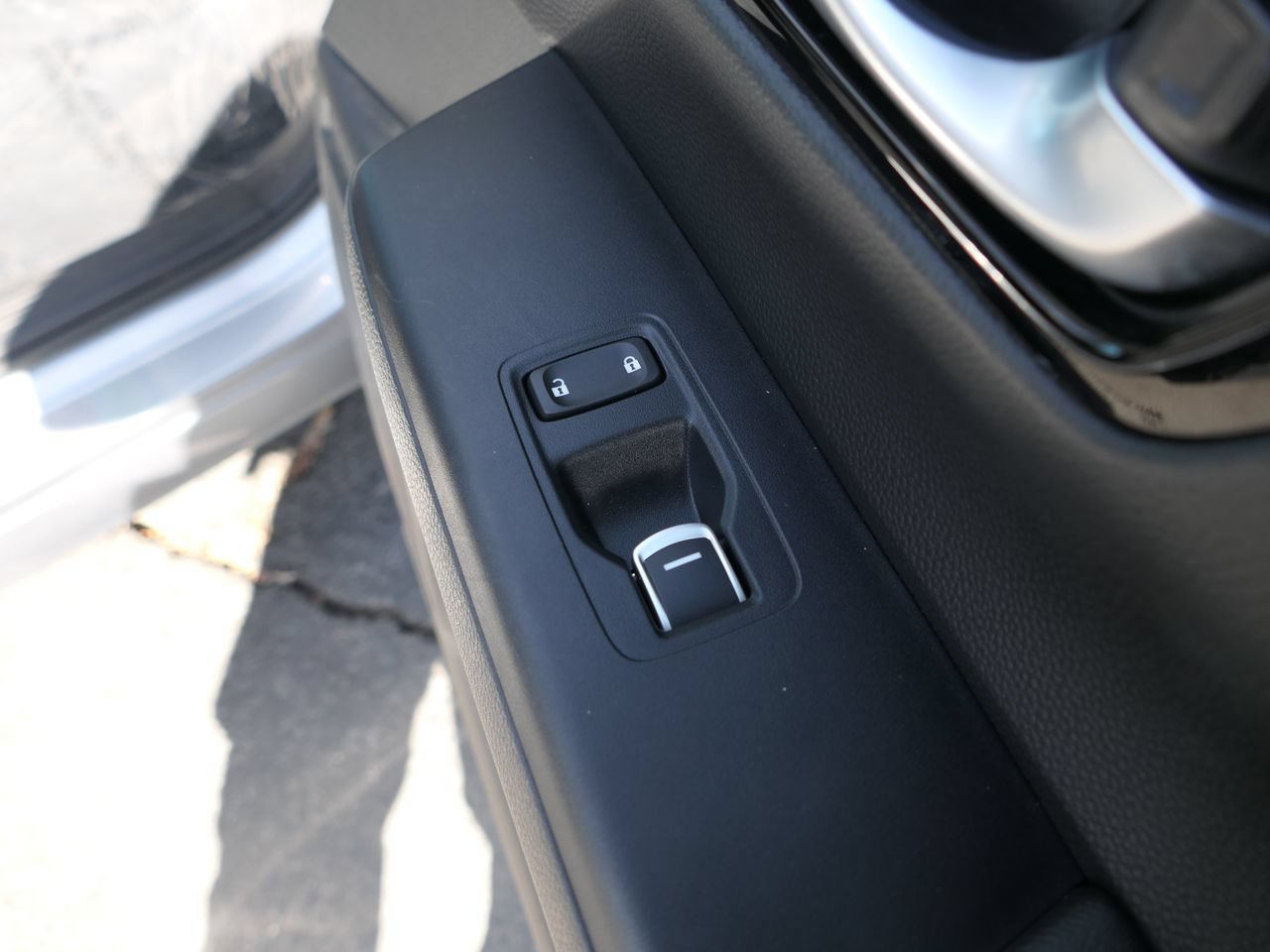 Used 2023 Honda CR-V EX-L image 27