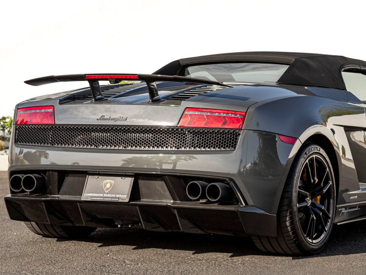 Used 2012 Lamborghini Gallardo LP 570-4 Performante AWD/4WD image 9