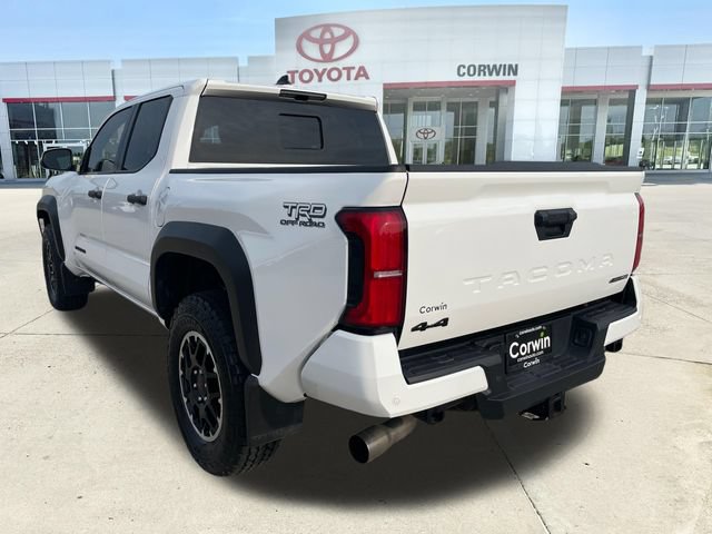 Used 2025 Toyota Tacoma TRD Off-Road w/ TRD Off Road Upgrade Package AWD/4WD image 4