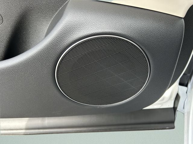 New 2026 Genesis GV70 2.5T Select AWD/4WD image 19