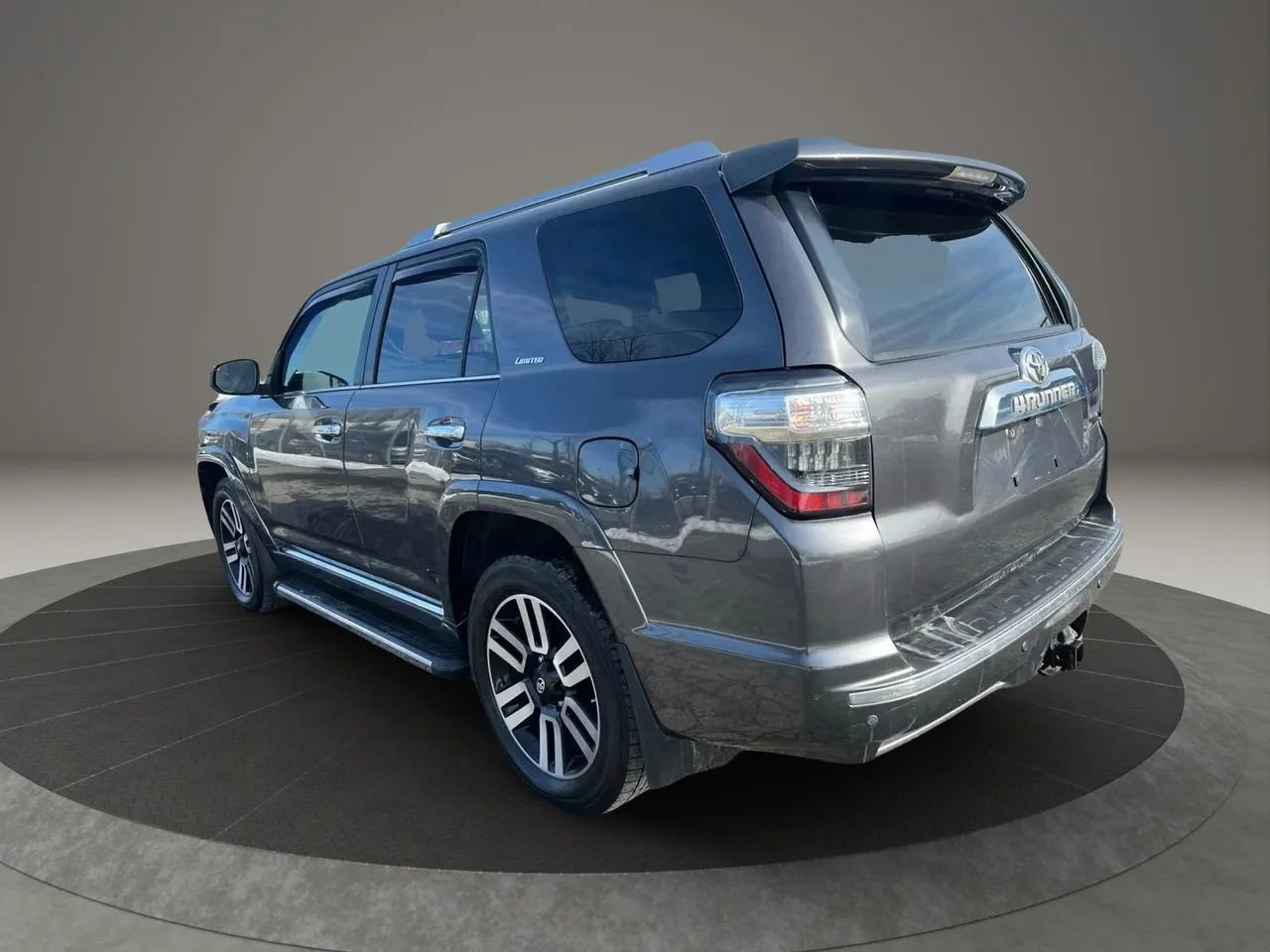 Used 2018 Toyota 4Runner Limited AWD/4WD image 7